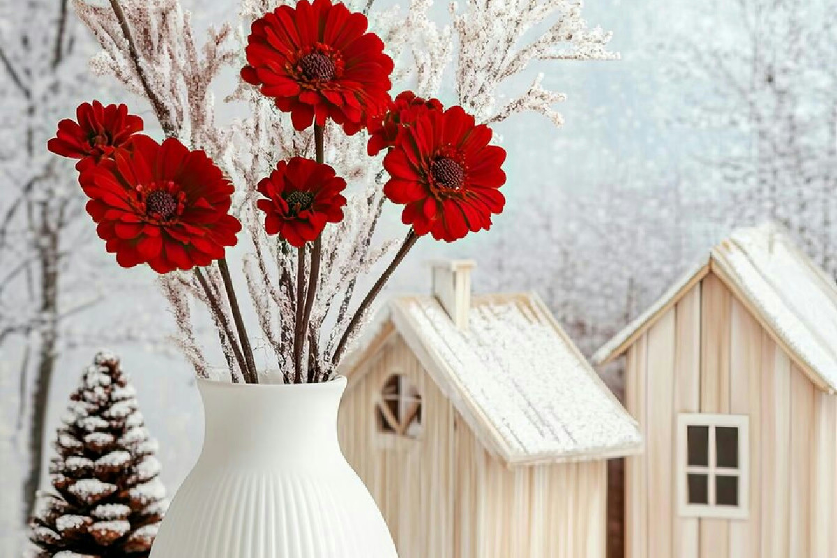 Allestisci un angolo limitato a Natale e trasforma l'atmosfera con decorazioni floreali perfette